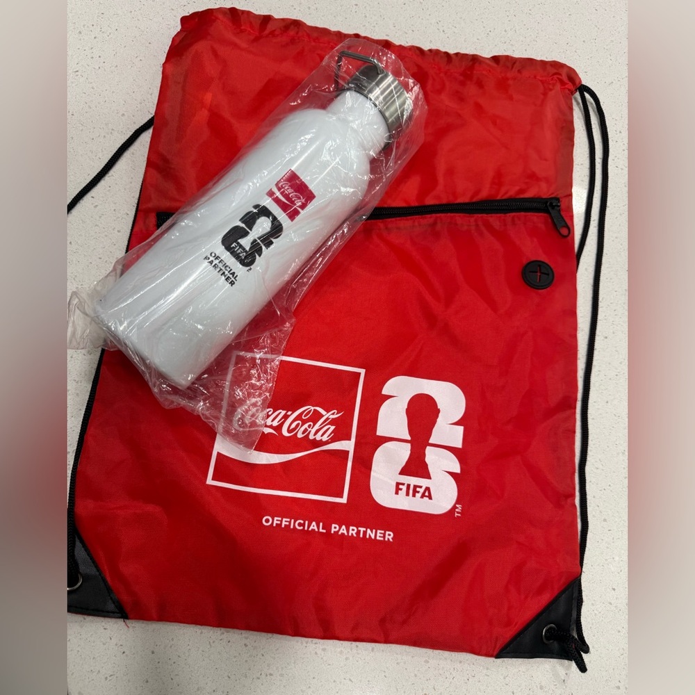 COKE /FIFA WATER BOTTLE AND BAG
